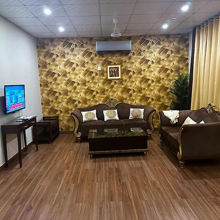Luxury Apartment In Dha Phase 8, Near Allama Iqbal International Airport Lahor Dış mekan fotoğraf