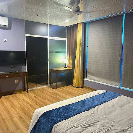Luxury Apartment In Dha Phase 8, Near Allama Iqbal International Airport Lahor Dış mekan fotoğraf