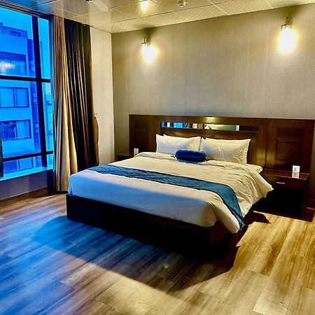 Luxury Apartment In Dha Phase 8, Near Allama Iqbal International Airport Lahor Dış mekan fotoğraf