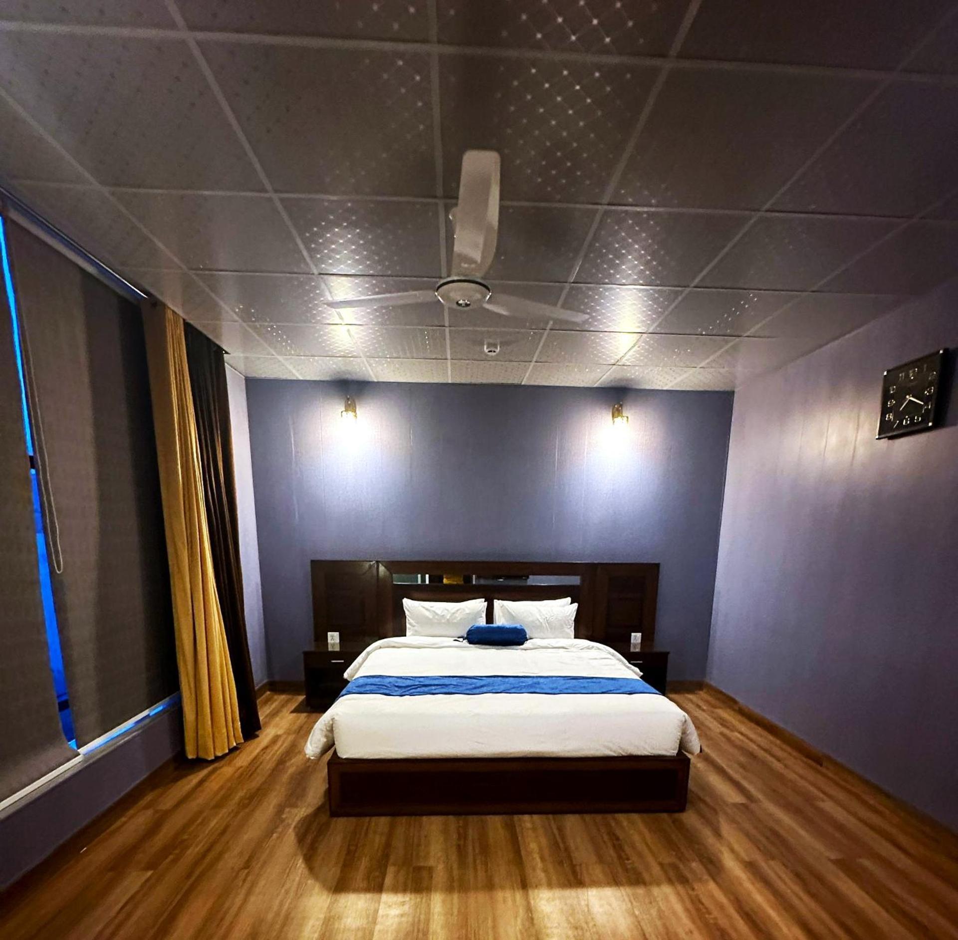 Luxury Apartment In Dha Phase 8, Near Allama Iqbal International Airport Lahor Dış mekan fotoğraf