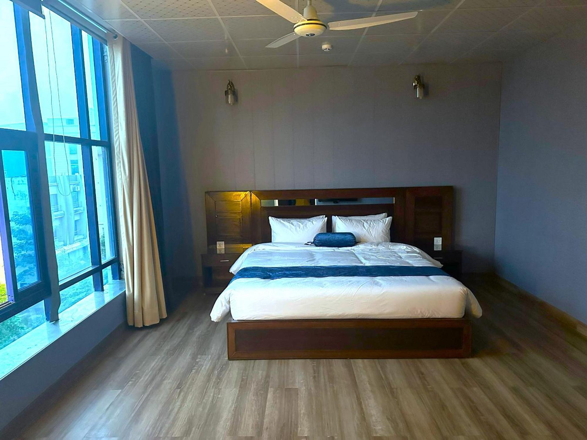 Luxury Apartment In Dha Phase 8, Near Allama Iqbal International Airport Lahor Dış mekan fotoğraf