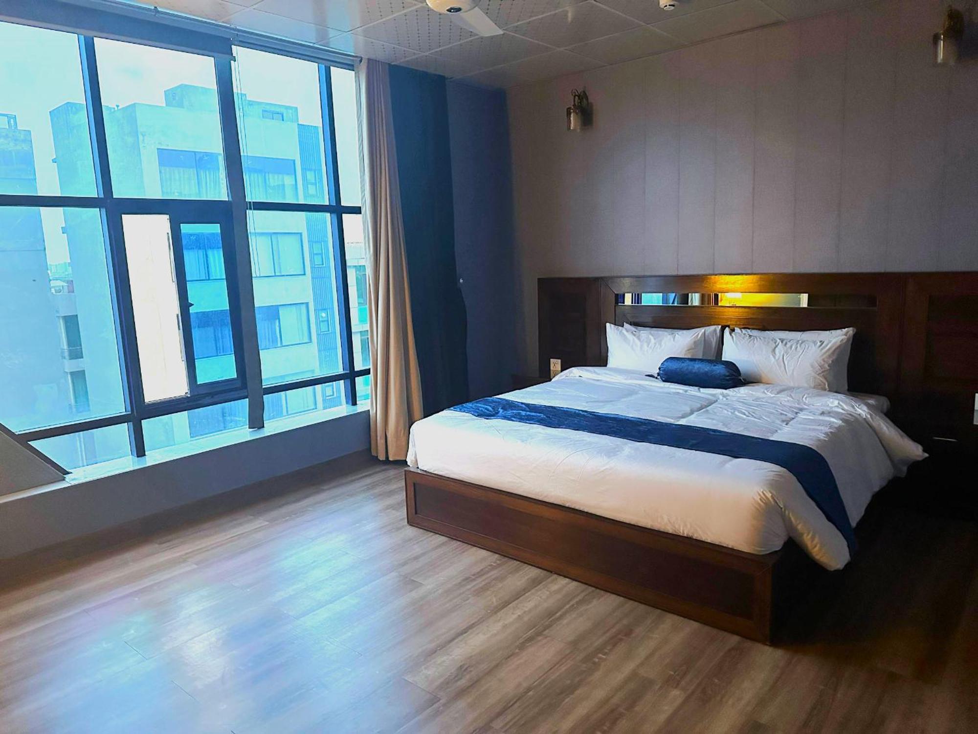 Luxury Apartment In Dha Phase 8, Near Allama Iqbal International Airport Lahor Dış mekan fotoğraf